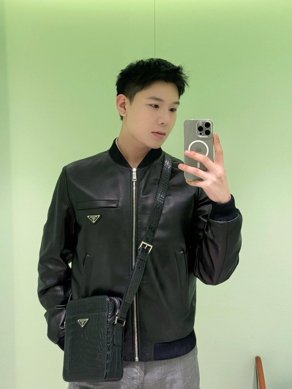 2026 New Model Triangle Brand Two-Sided Wear Leather Plain Weave Jacket (25288-D10)