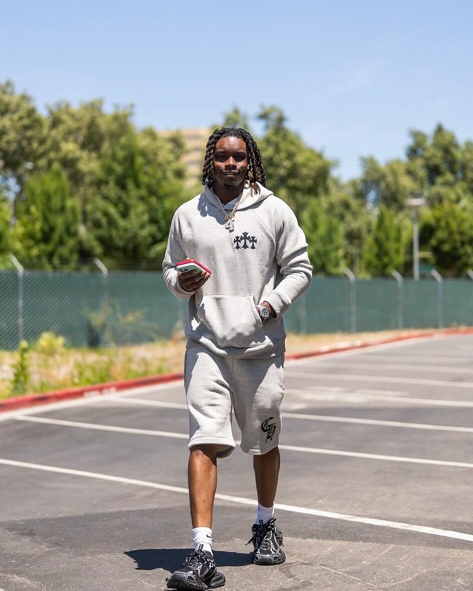 2026 New Model CH Logo Hoodie (CC912-B60)