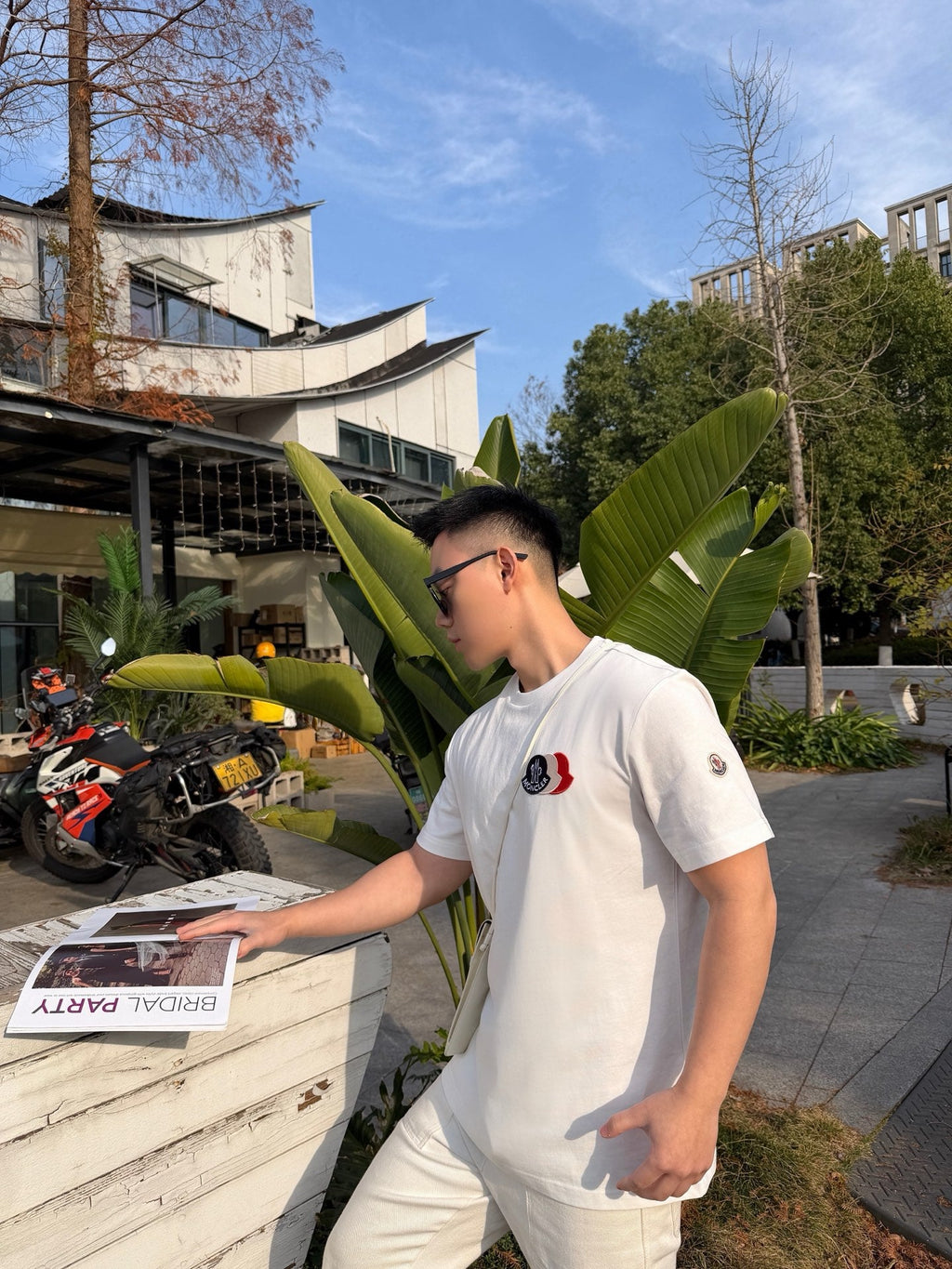 2026 New Mon Patch Logo Short-Sleeved T-Shirt (AA539-A10)