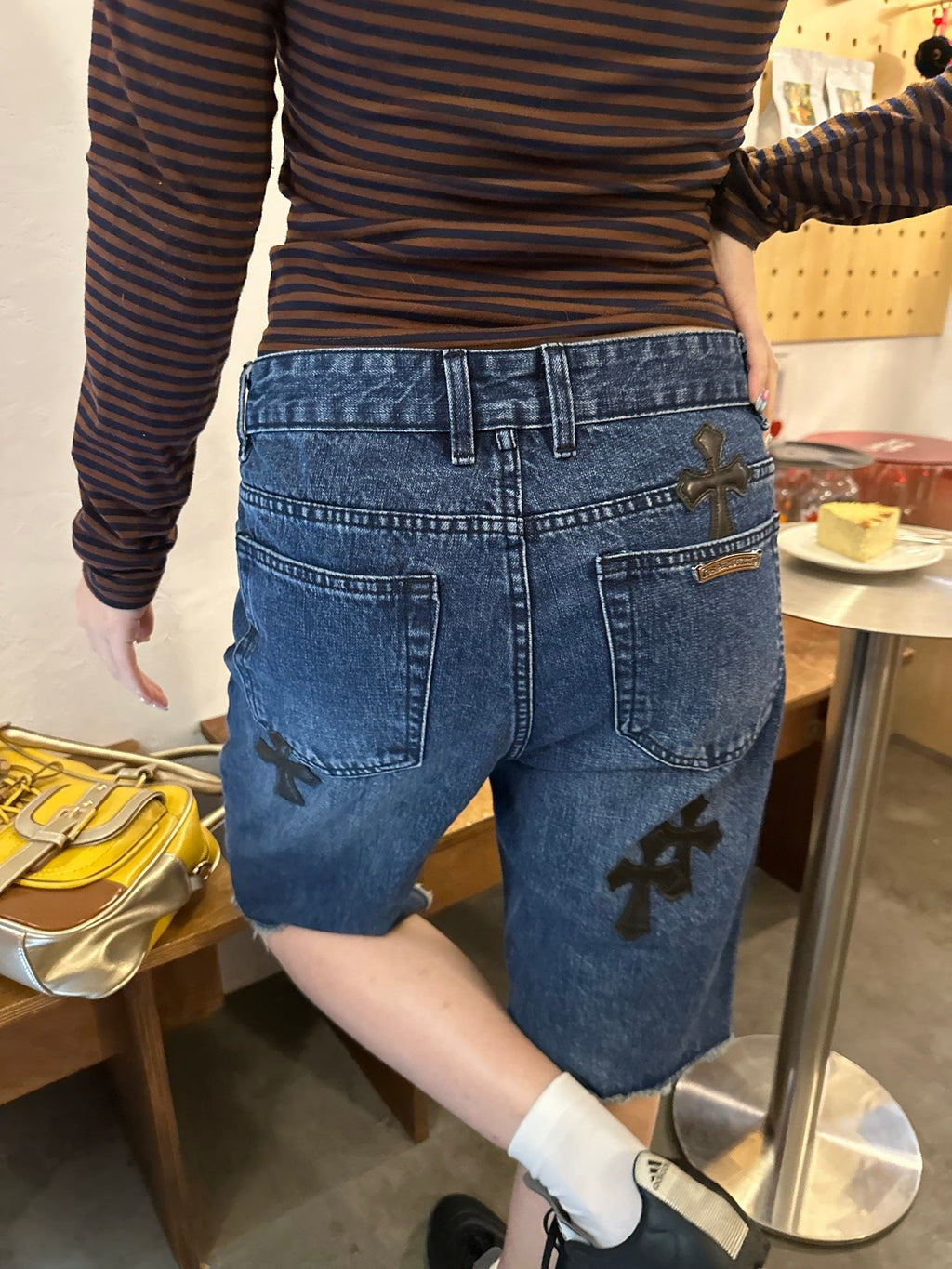 2026 Women’s CH Cross Logo Denim Shorts (EE407)