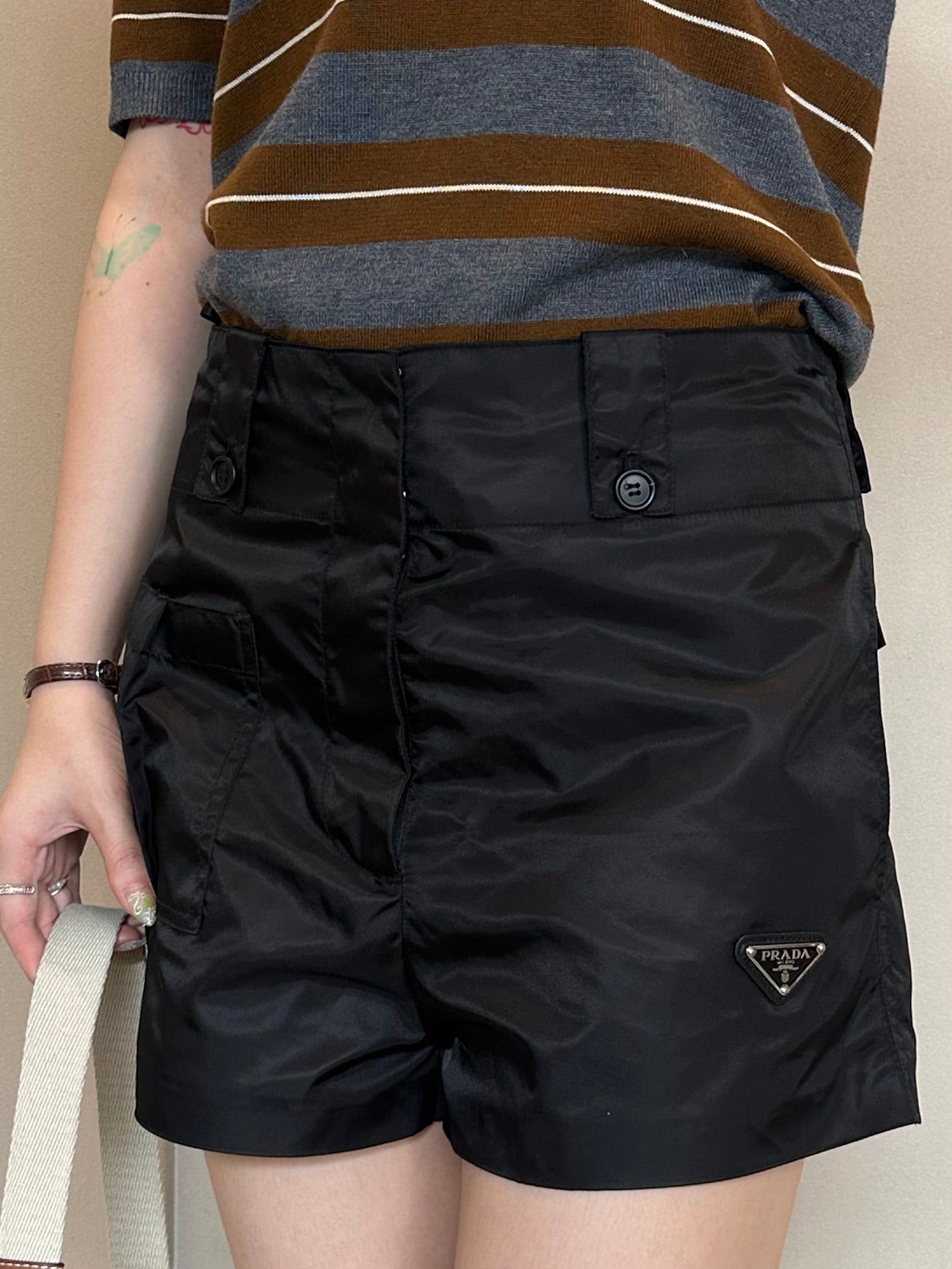 2026 Women's Triangle Brand Nylon Shorts (EE429)