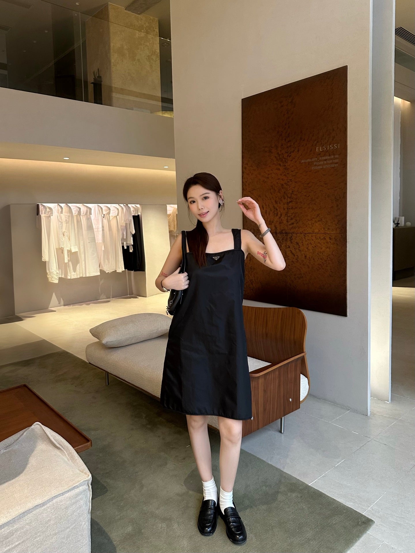 2026 Women's Triangle Brand Dress (DD150)