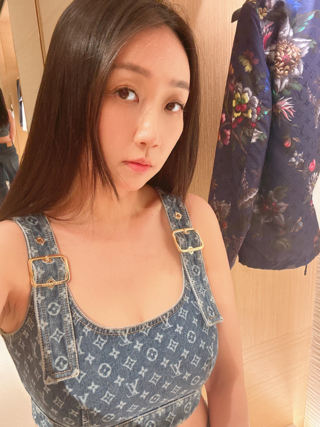 2026 Women's LY Logo Snapback Denim Short Jacket (EE435)
