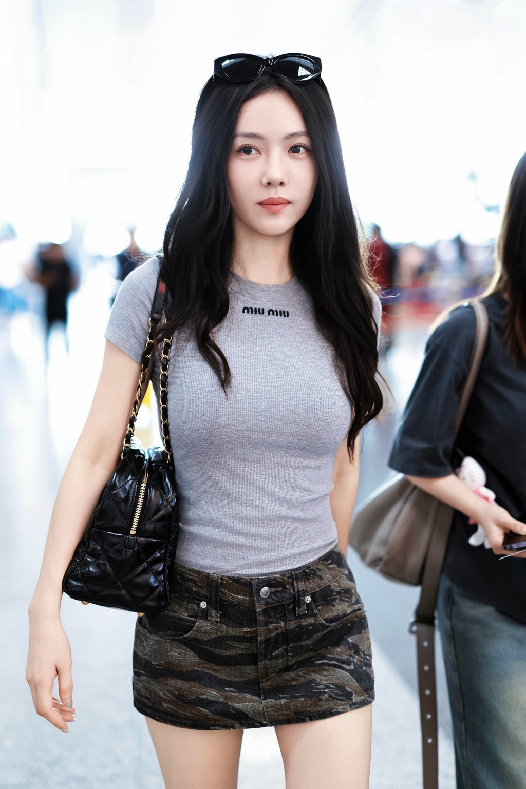 2026 Women's MM Logo Short-Sleeved Sweater (FF788)