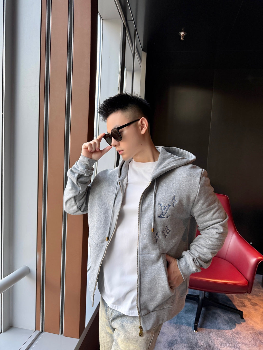 2026 new model LY logo embroidered zipper coat (BB896-B40)