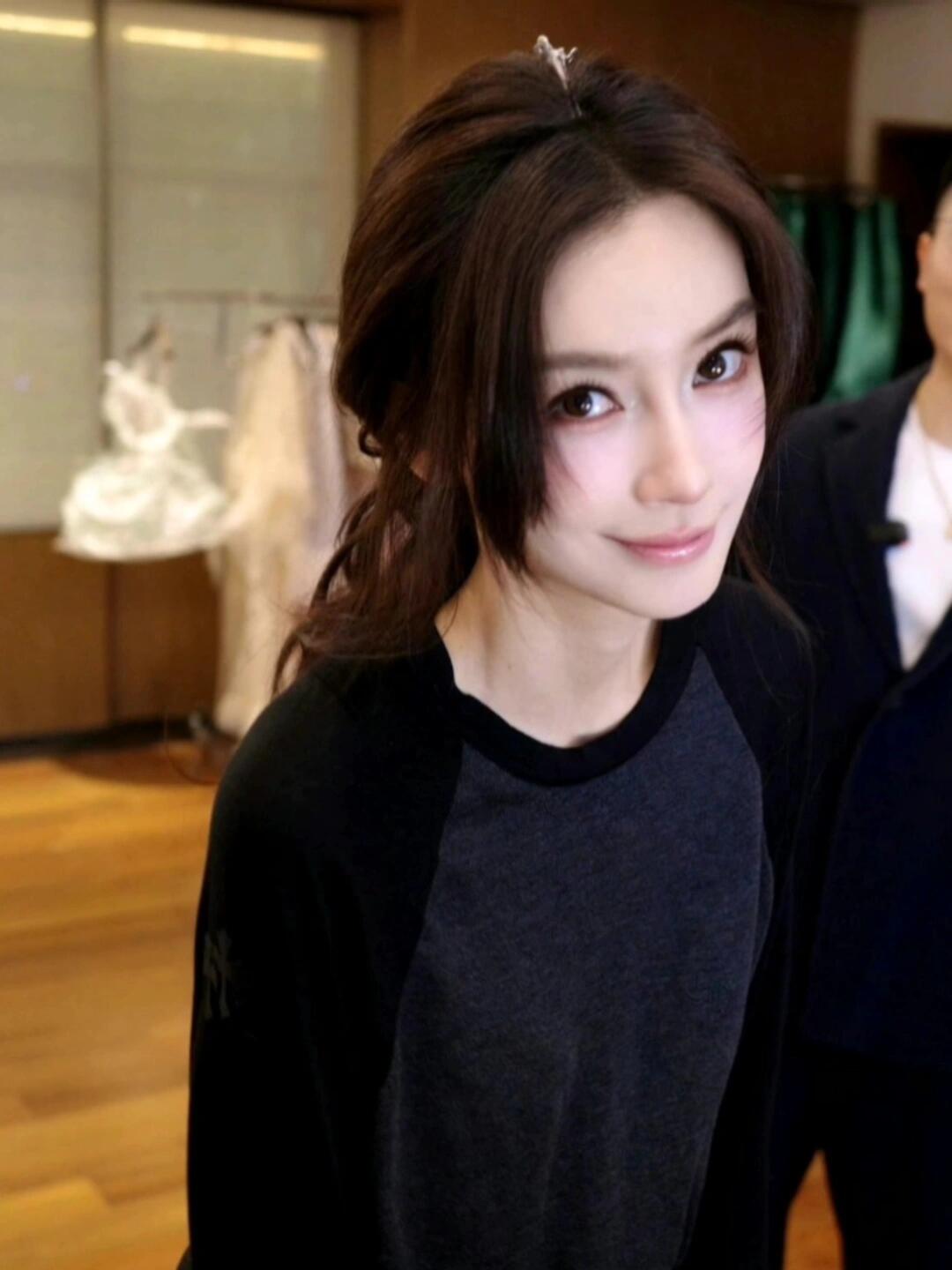 2026 Women's CH Logo Embroidered Long-Sleeve (DD153)