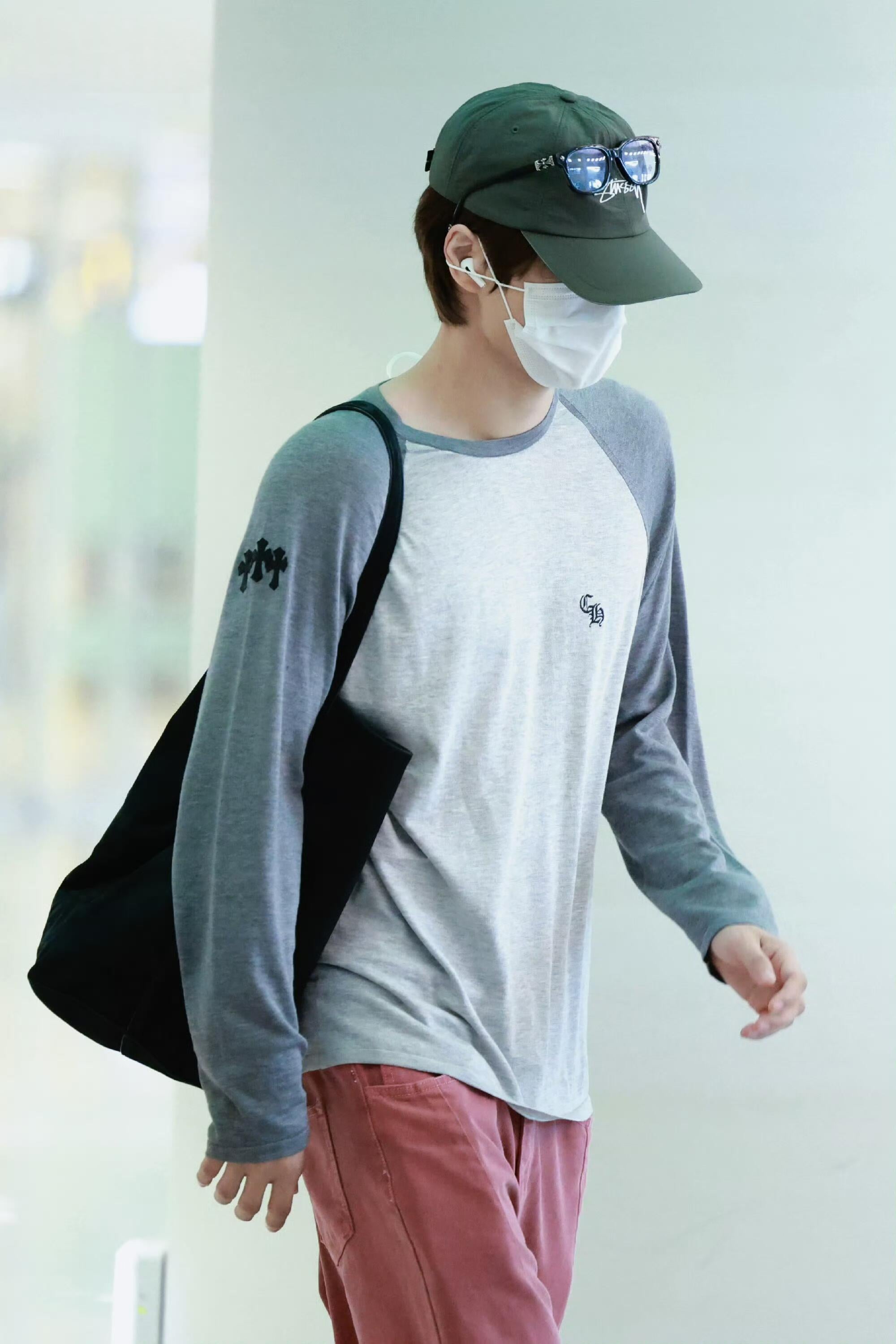 2026 New Model CH Logo Embroidered Long-Sleeved Shirt (AA657-A80)
