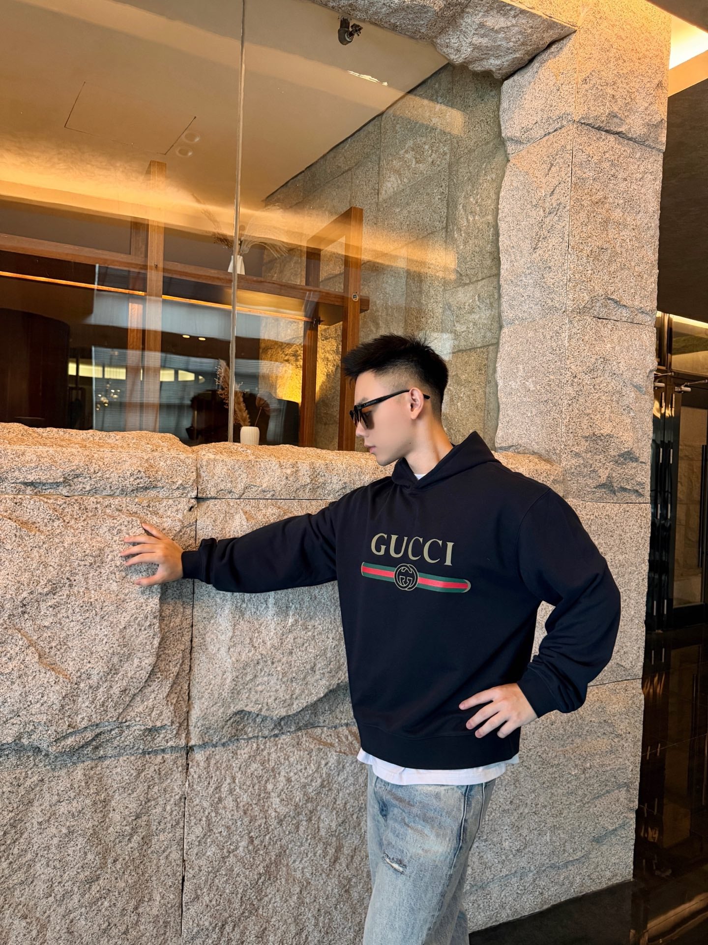 2026 New Model GU Printed Hooded Sweatshirt (AA686-B00)