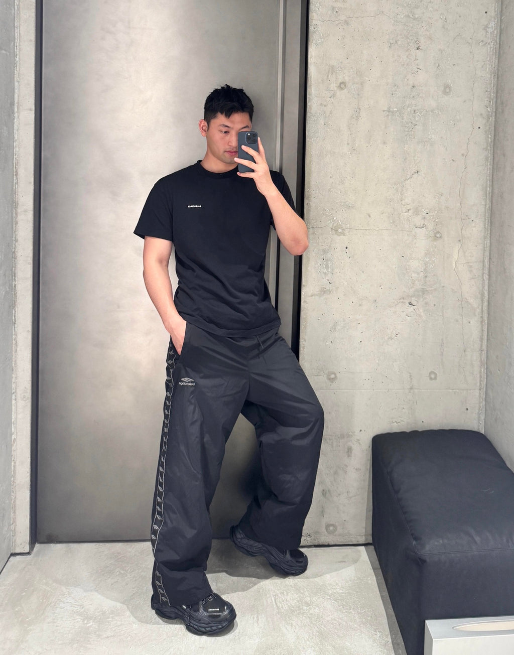 2026 New Style Balen Color-Matched Embroidered Pants (BB893-B30)