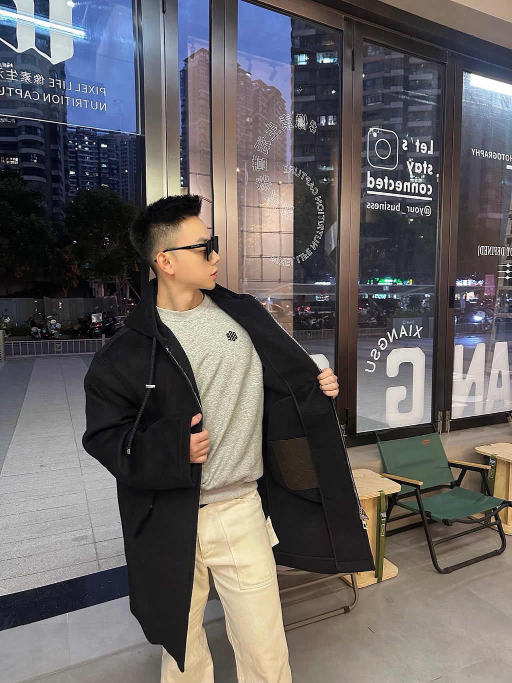 2026 New Style Way Leather Label Hooded Long Coat (25393-D40)