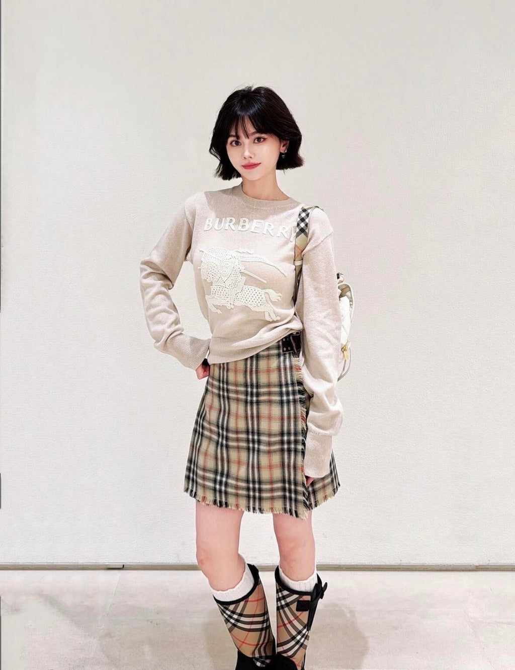 2026 Women's BBR Logo Sweater (DD143)