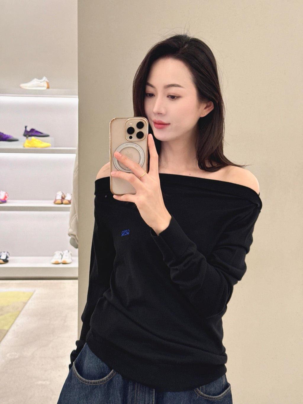 2026 Women's Way Embroidered Sweater (DD148)