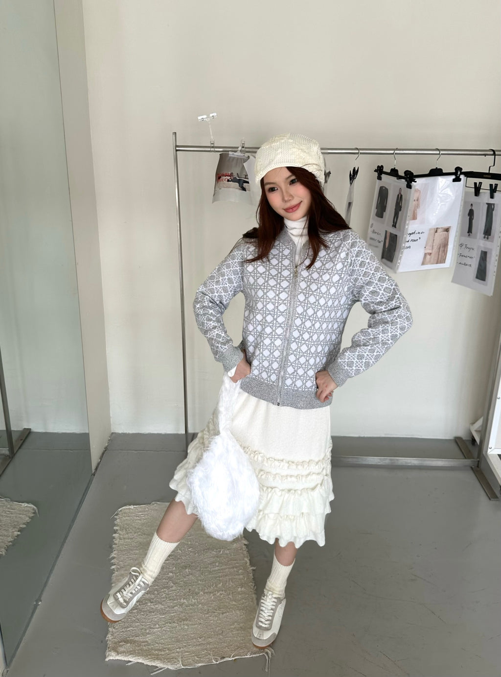 2026 Women's CD Plaid Sweater Coat (DD191)
