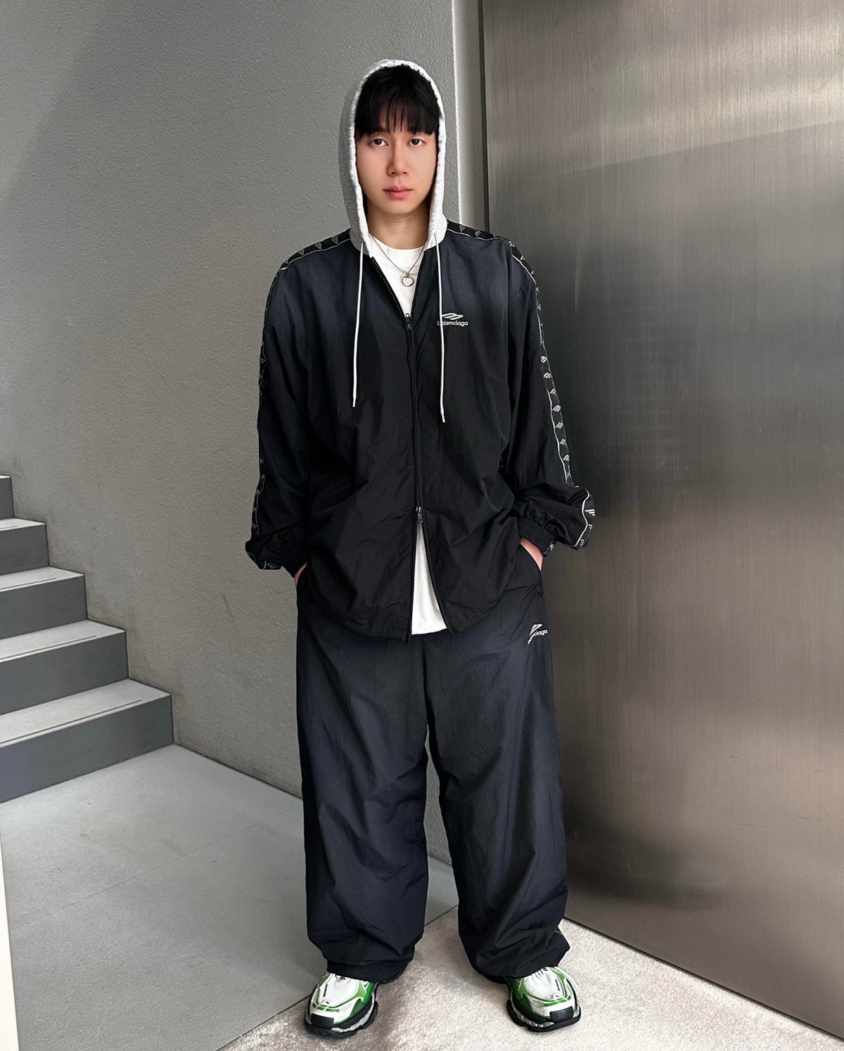 2026 New Model Balen Embroidered Ribbon Hooded Jacket (BB4020-C05)