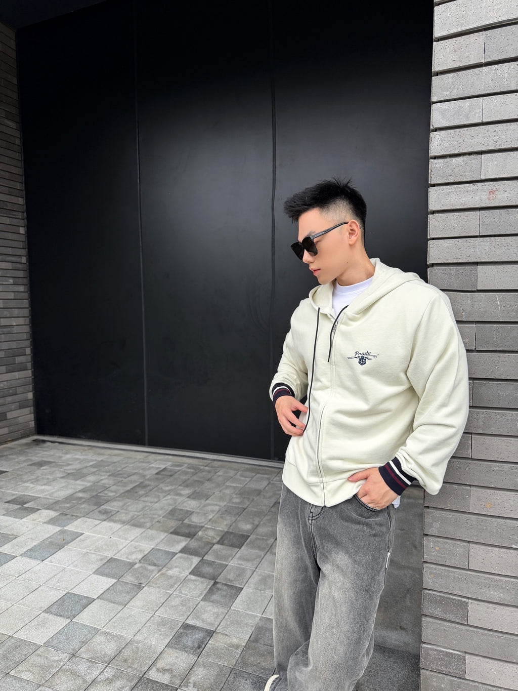 2026 New Model Triangle Brand Printed Hooded Zip-Up Coat (CC7002-B60)