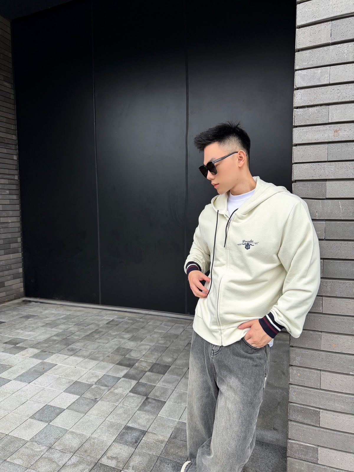 2026 New Model Triangle Brand Printed Hooded Zip-Up Coat (CC7002-B60)