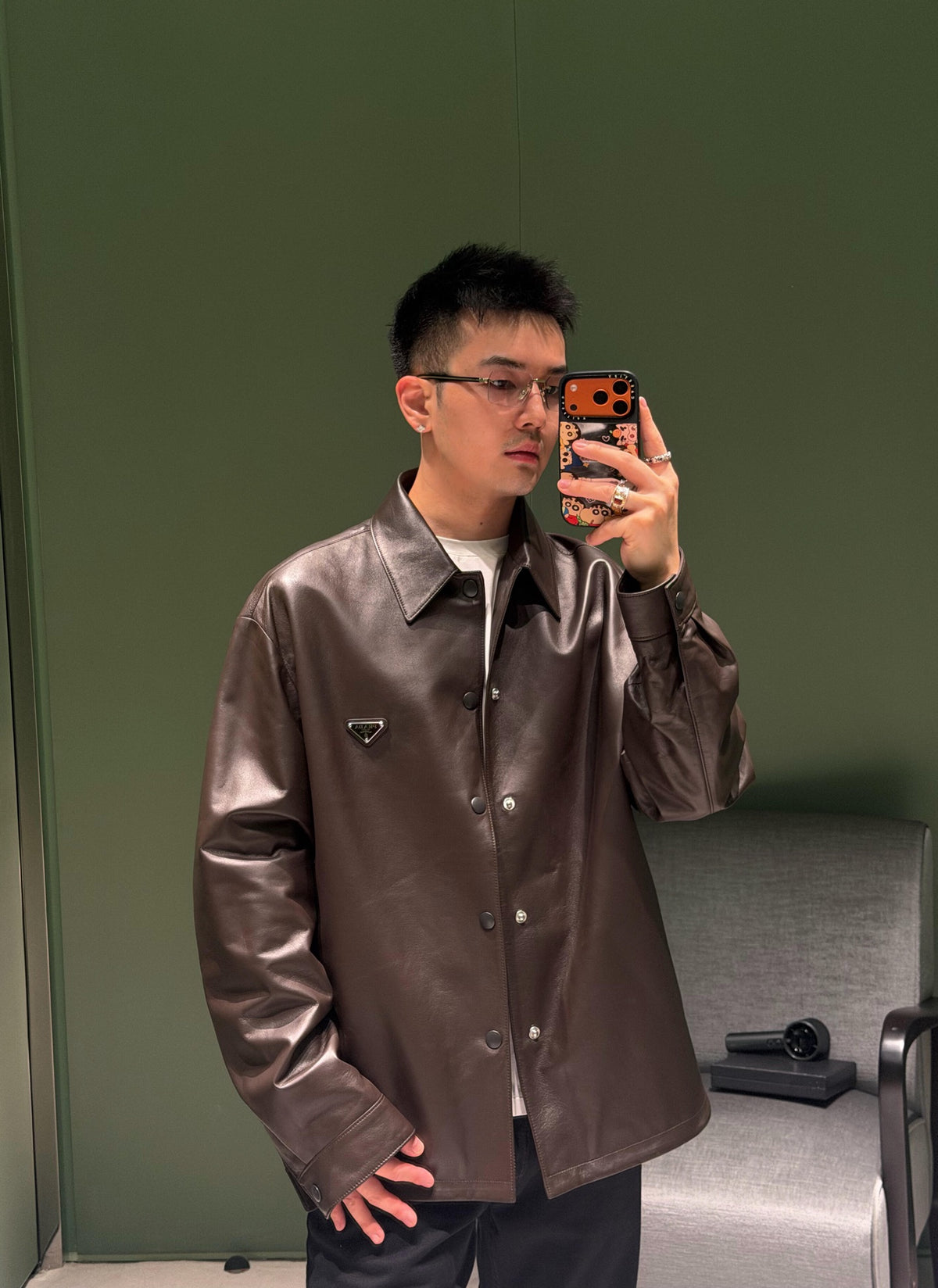 2026 New Model Triangle Brand Single Button Leather Jacket (CC7043-C05)
