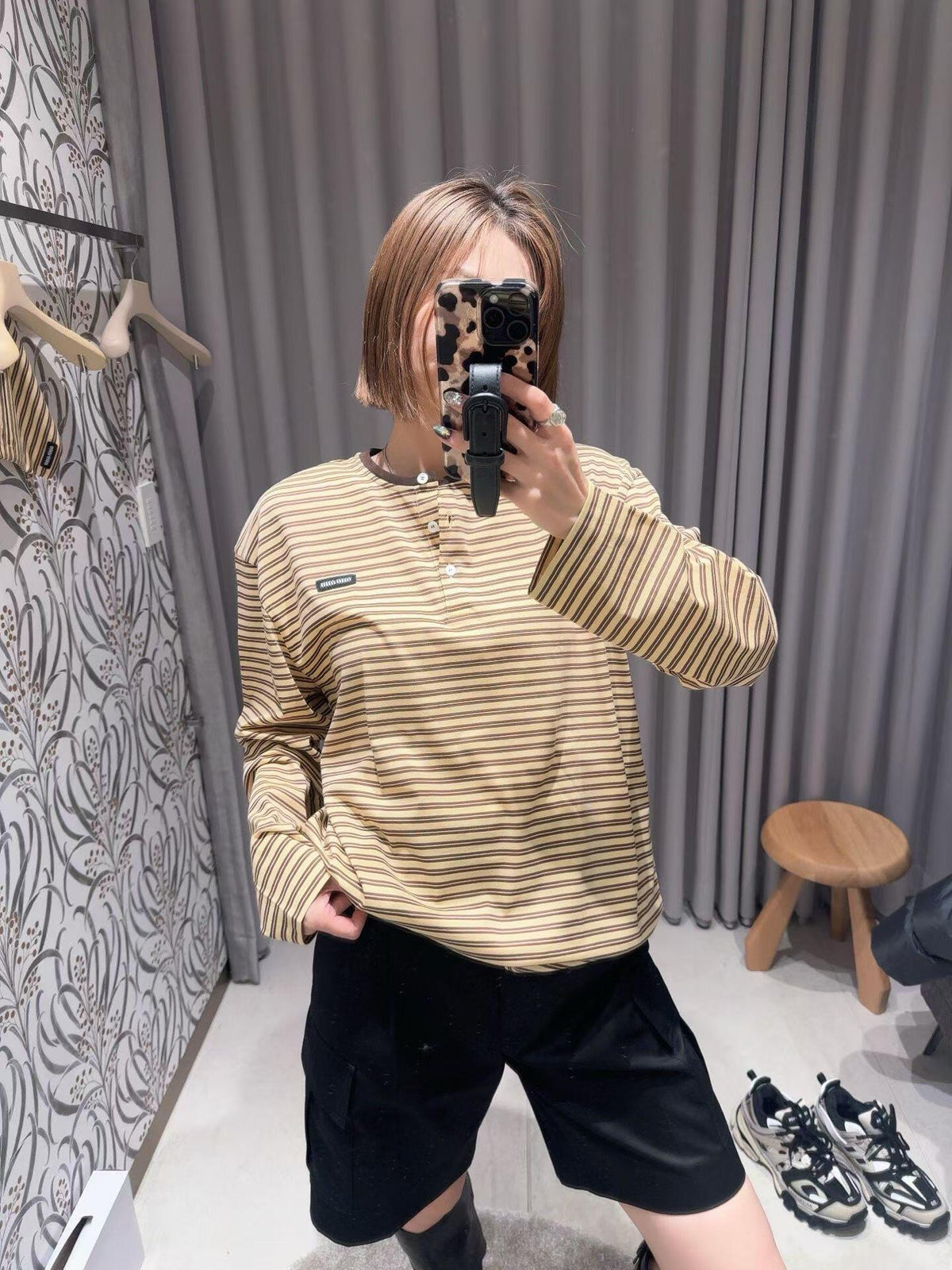 2026 Women's MM Logo Striped Henry Collar Long Sleeve (FF845)