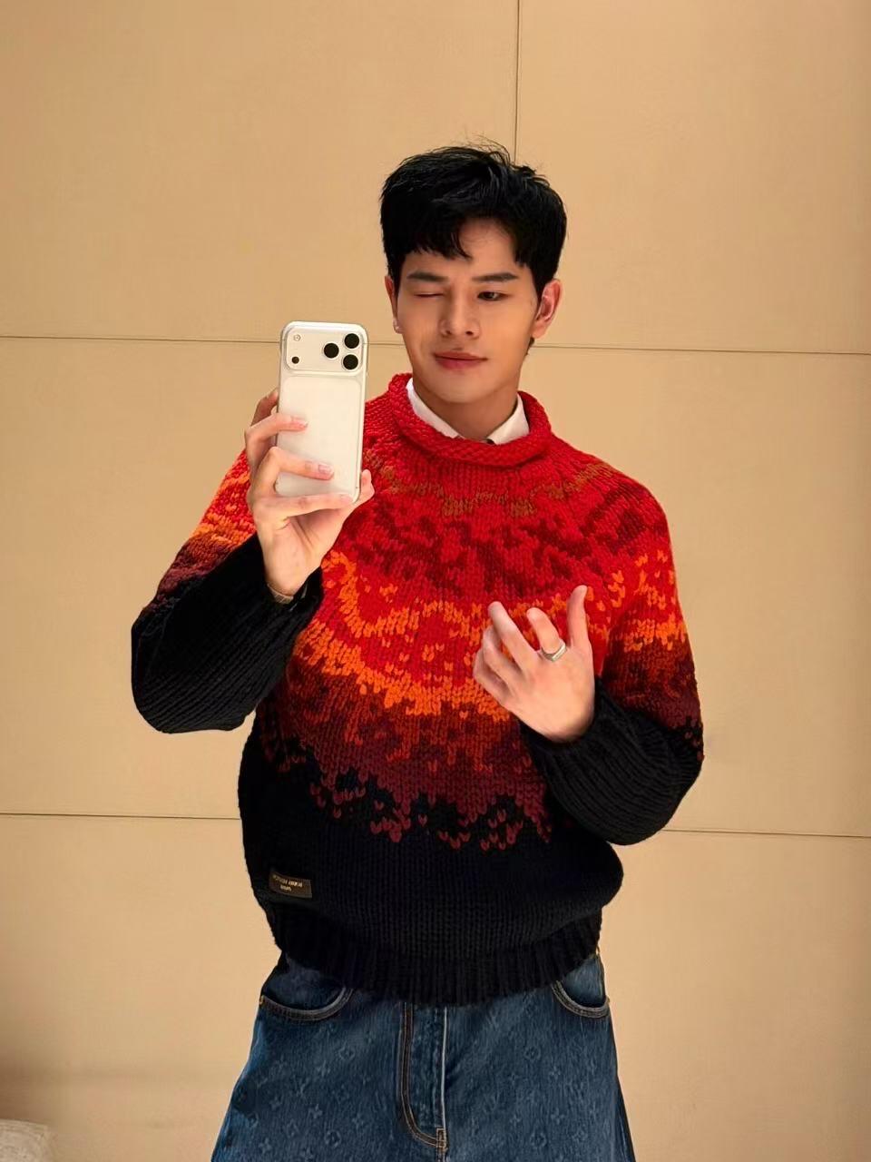 2026 New Model LY Logo Volcano Plaid Sweater (AA1019-C00)