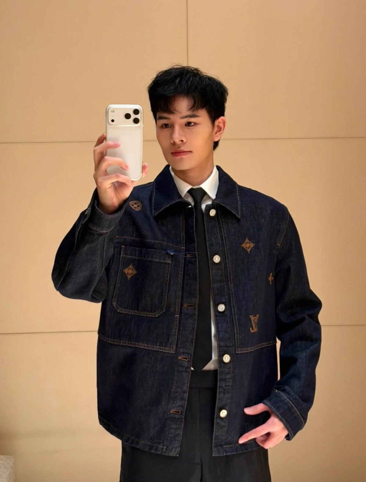 2026 New Model LY Embroidered Logo Denim Jacket (BB4050-C00)