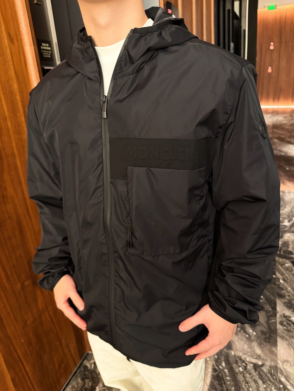 2026 New Model Mon Embossed Pocket Hooded Coat (BB4046-B90)