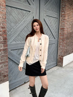 2026 Women's CC Logo Buttoned Cardigan Sweater (DD208)