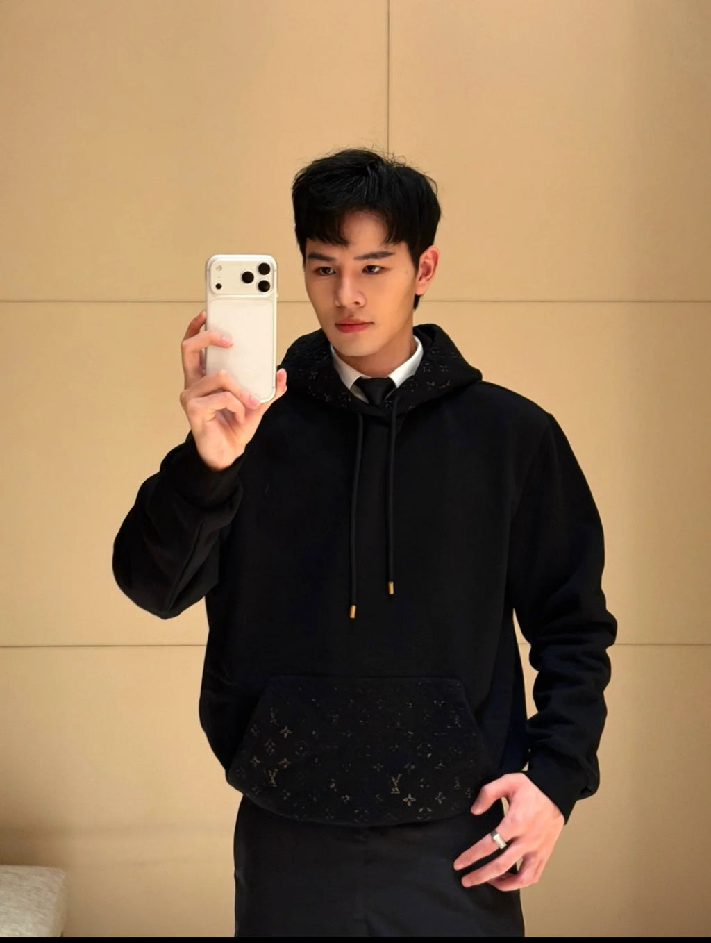 2026 New Model LY Embroidered Logo Hoodie (BB4032-B45)
