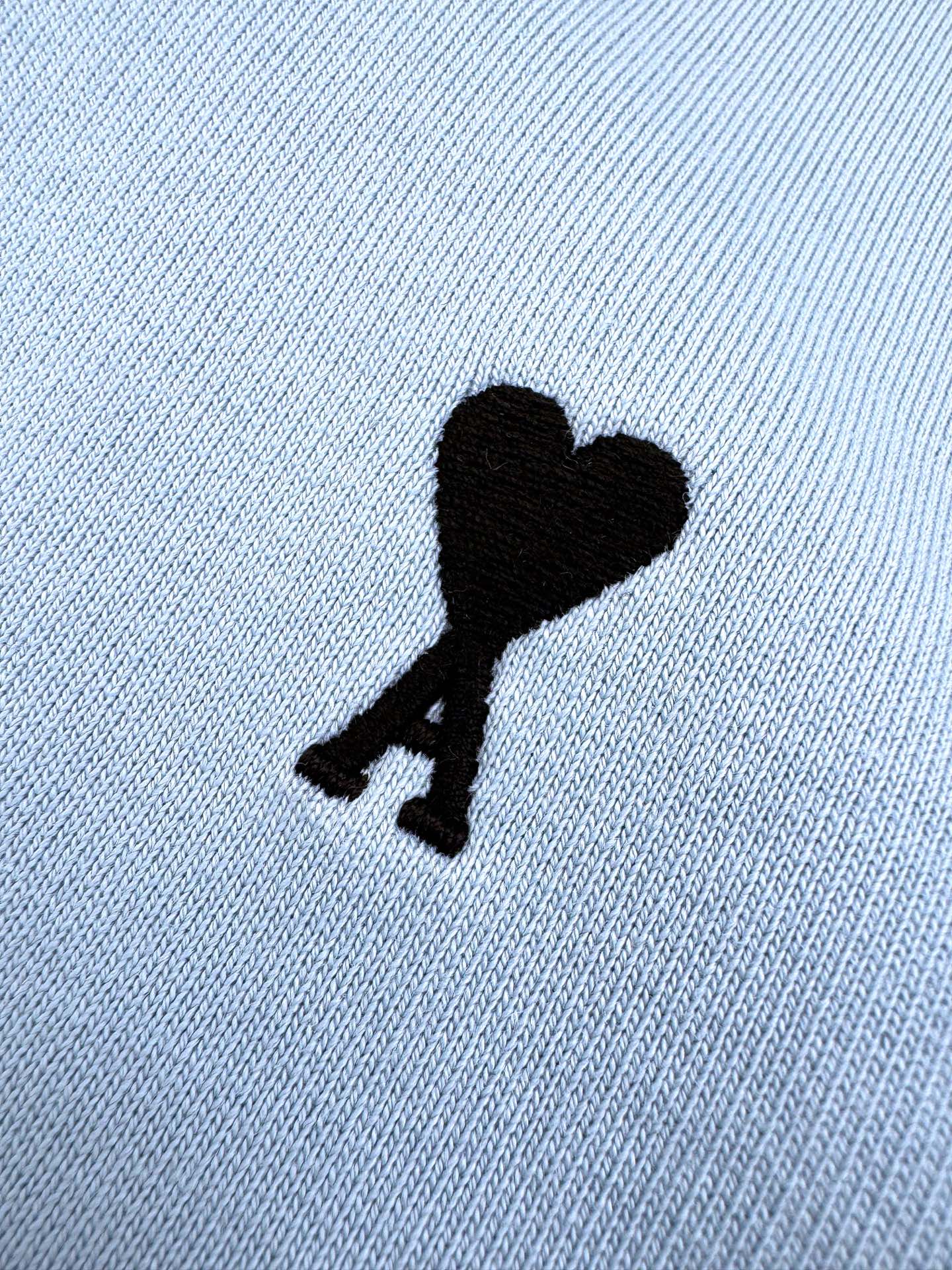 2026 New Heart A Embroidered Heart Zipper Jacket (BB717-B40)