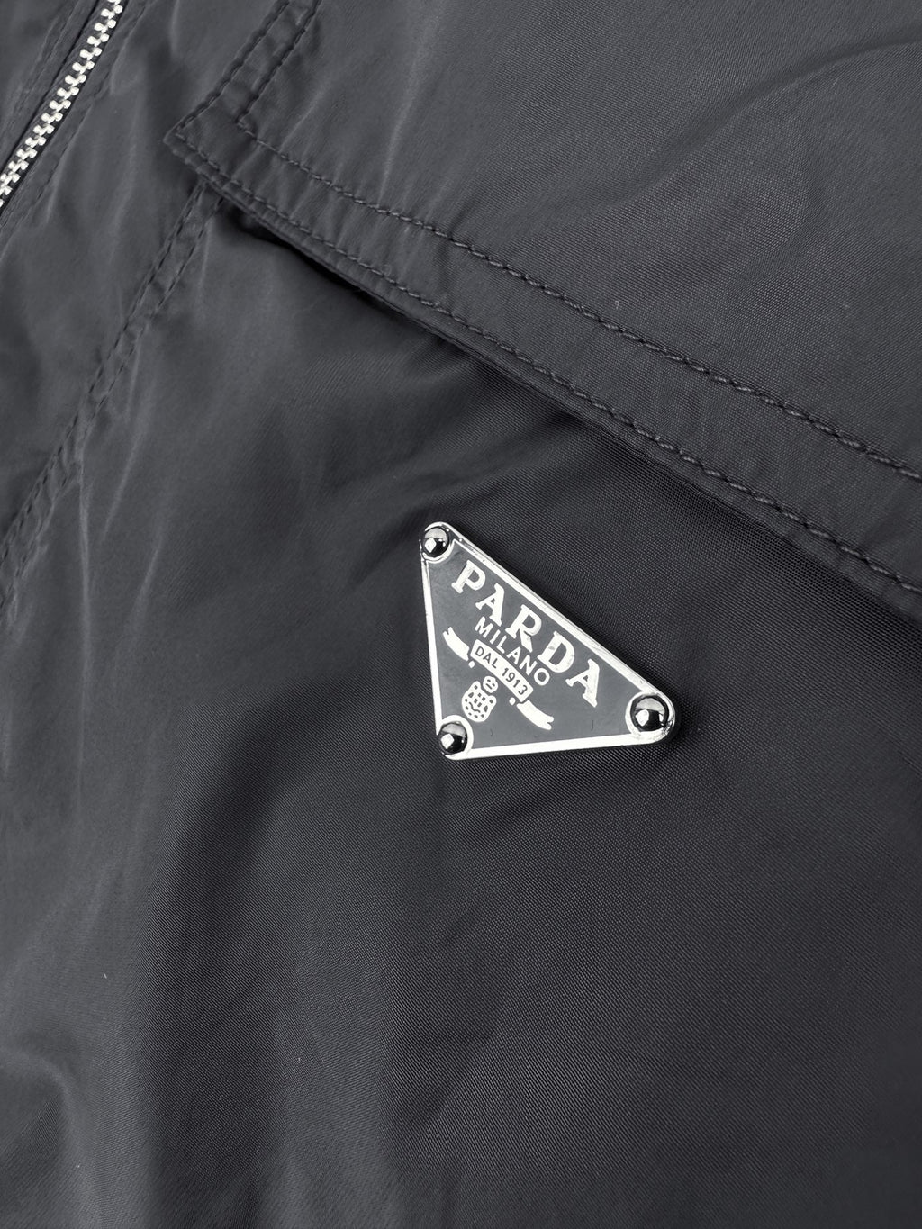 2026 New Triangle Brand Pocket Shirt (AA614-A90)