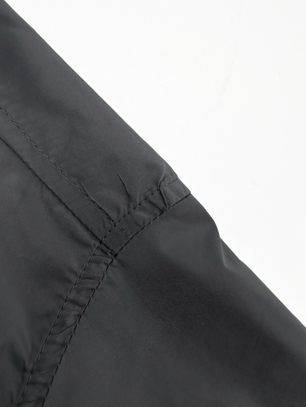 2026 New Triangle Brand Pocket Shirt (AA614-A90)