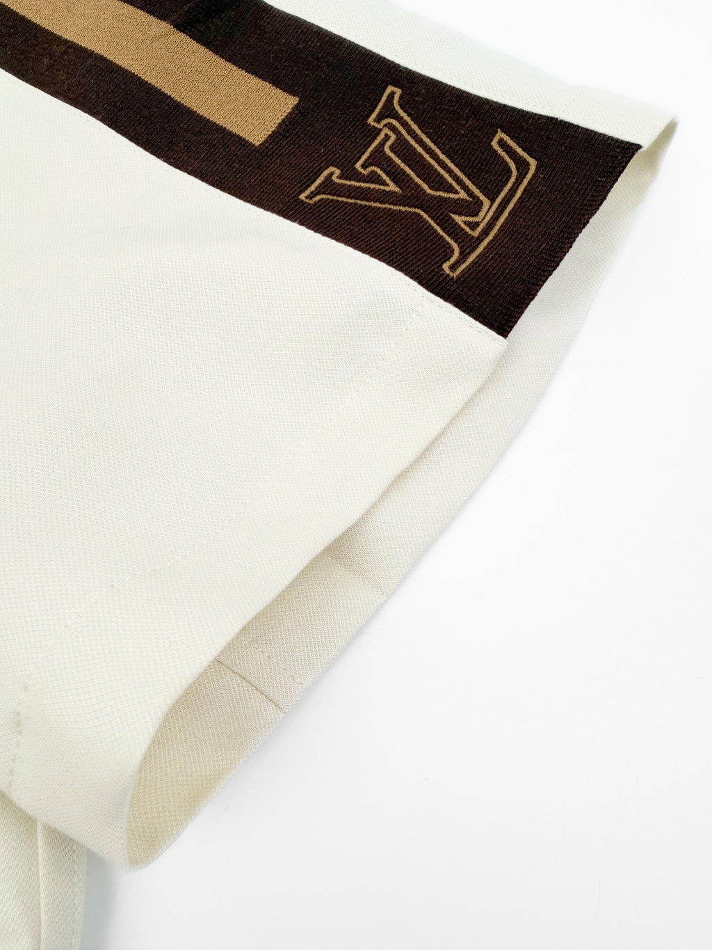 2026 New Model LY Logo Ribbon Short-Sleeved Shirt (AA607-B00)
