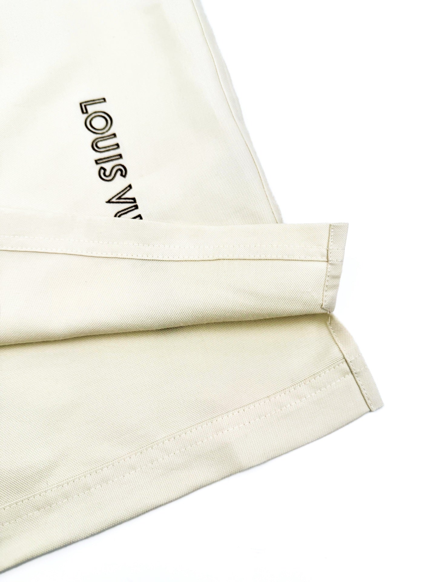2026 New Model LY Logo Ribbon Short-Sleeved Shirt (AA607-B00)