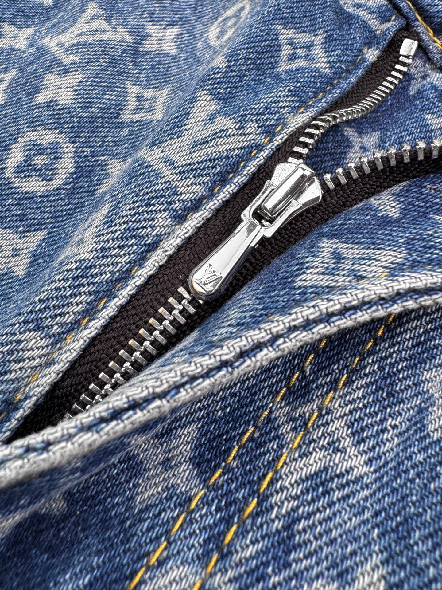 2026 Women's LY Logo All-Over Print Flared Jeans (EE418)