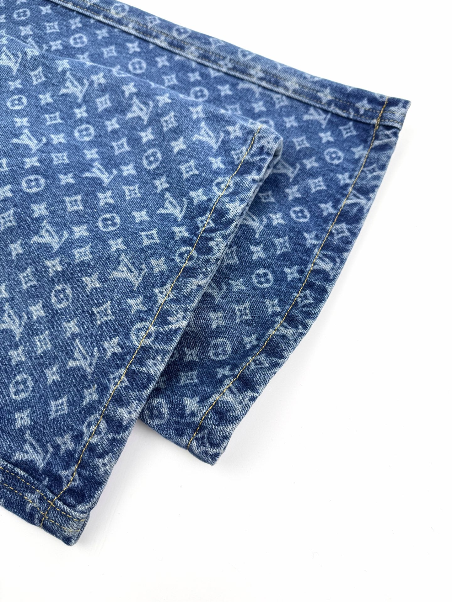 2026 Women's LY Logo All-Over Print Flared Jeans (EE418)