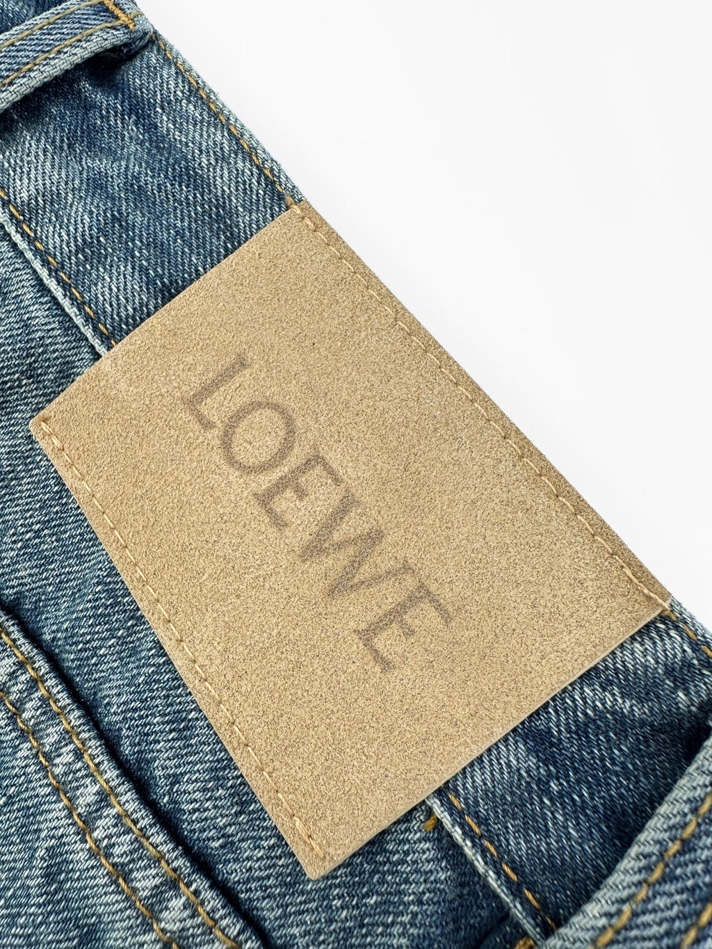 2026 New Style Way Embossed Leather Jeans (BB907-B90)