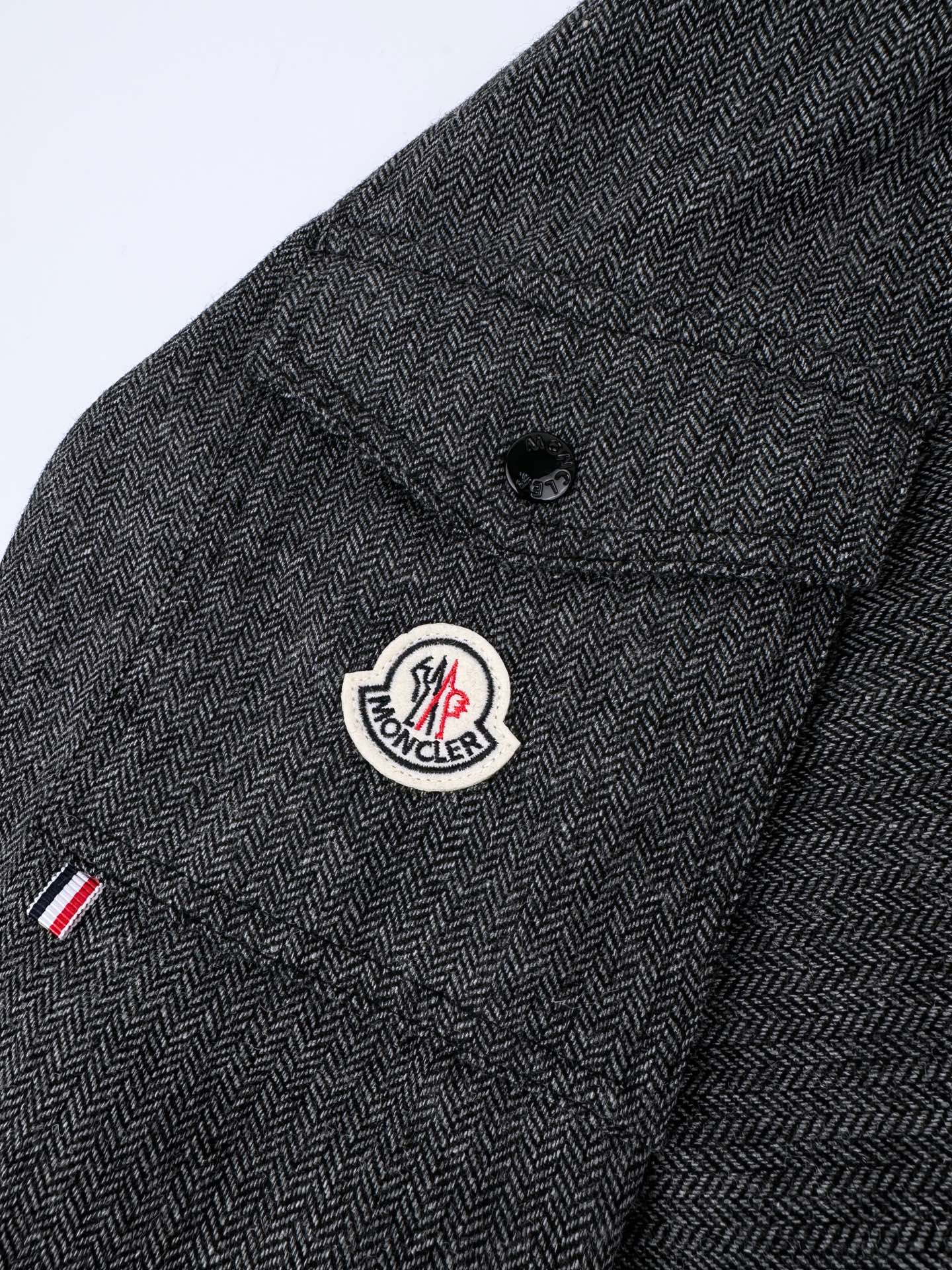 2026 New Model Mon Wool Plaid Zipper Jacket (AA667-B95)