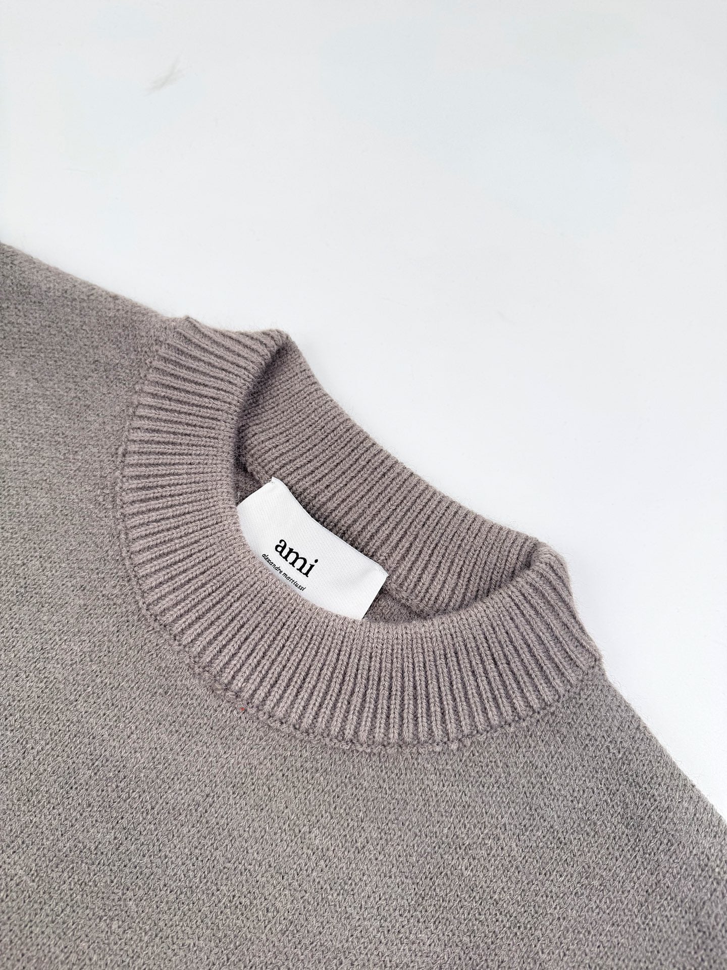 2026 New Model Heart A Heart Patterned Round-neck Sweater (25374-B15)