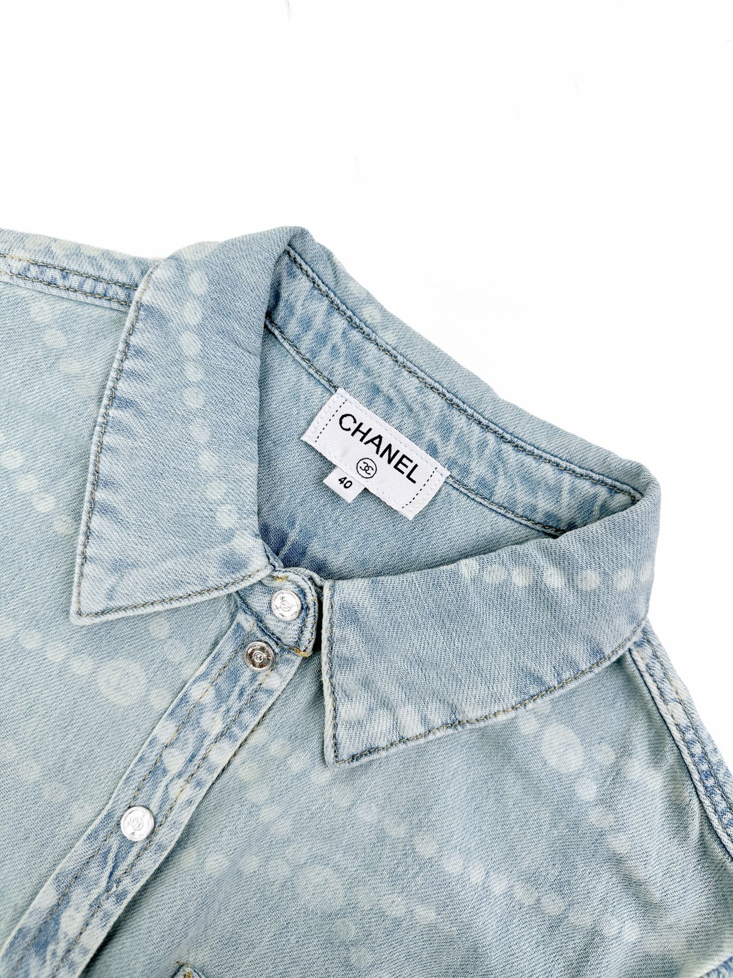 2026 Women's CC Logo Washed Denim Pearl Shirt (FF805)