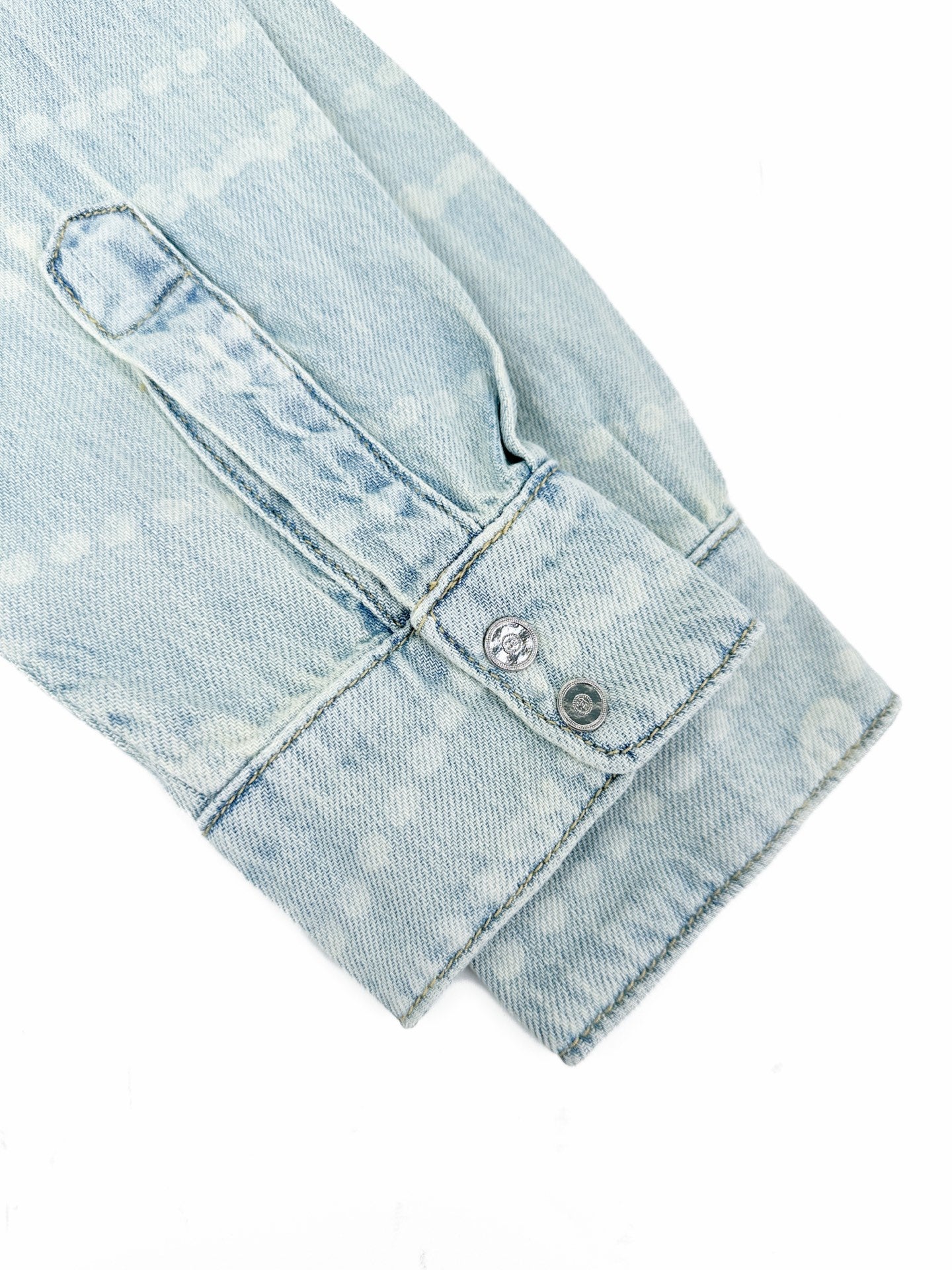 2026 Women's CC Logo Washed Denim Pearl Shirt (FF805)
