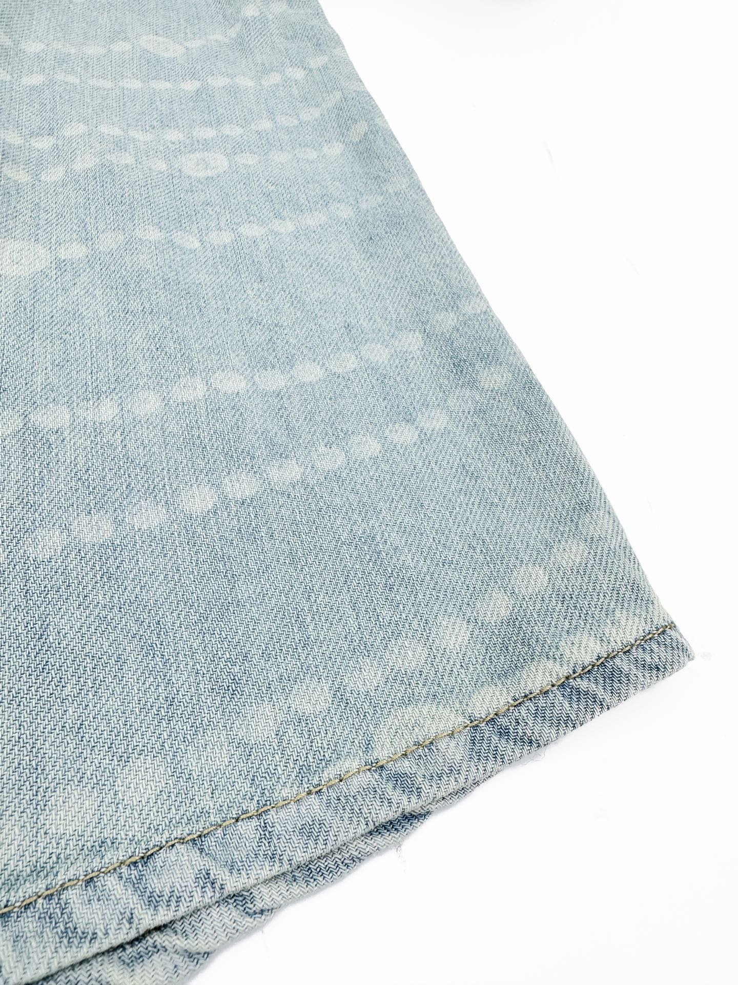 2026 Women's CC Logo Washed Denim Pearl Shirt (FF805)