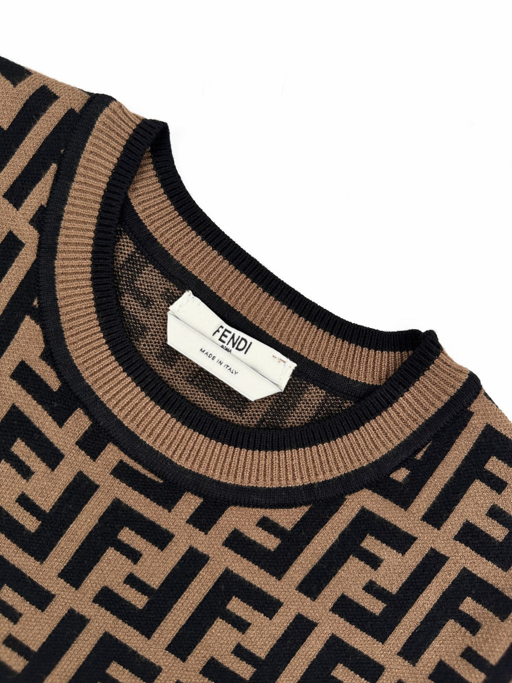 2026 Women's FF Full-Print Round-neck Sweater (DD170)
