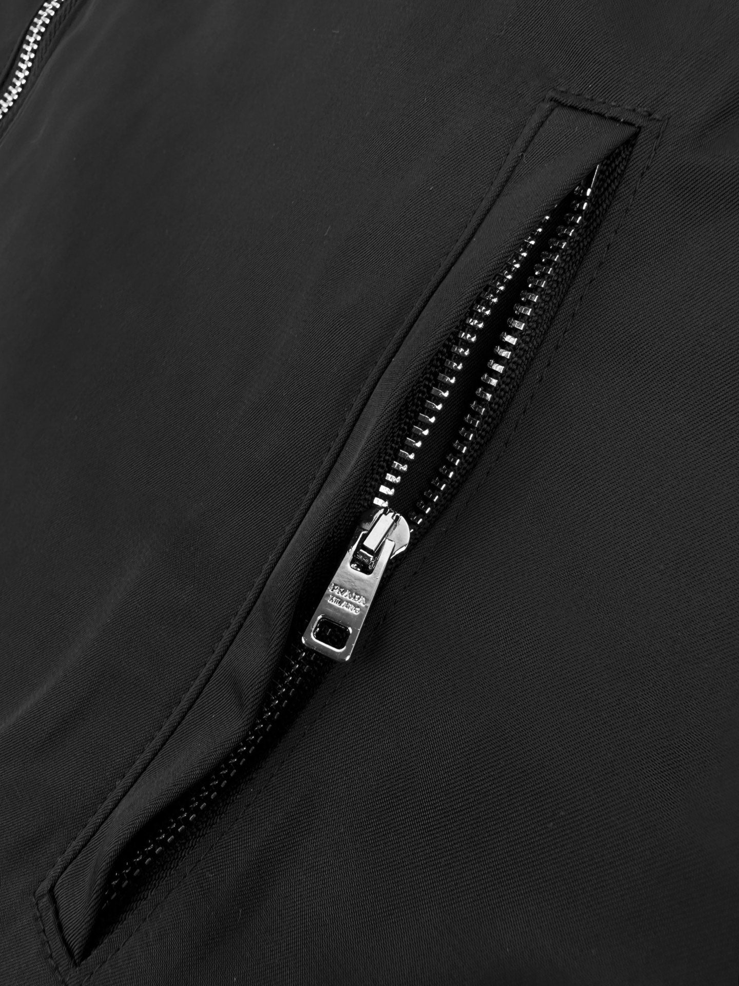 2026 Women's Triangle Brand Short Sleeve Jacket (DD139)