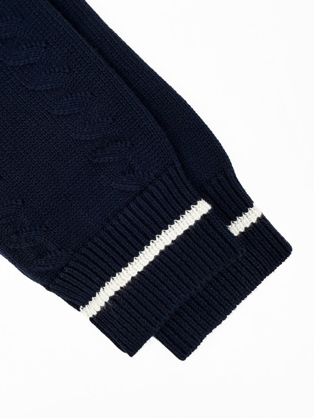 2026 New Model LY Embroidered Twisted Knit V-Neck Sweater (AA675-B25)