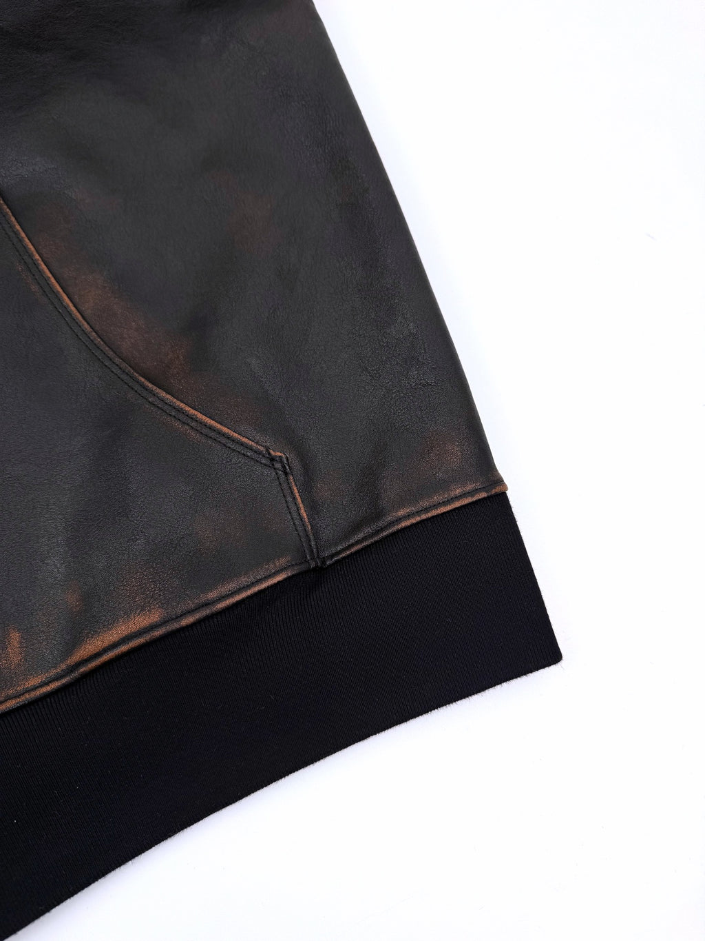 2026 new model Triangle Brand vintage hooded over-the-shoulder leather jacket (25240-D50)