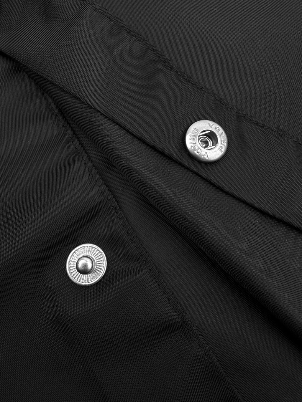 2026 New Model Triangle Brand Nylon Shirt (MM069-B30)