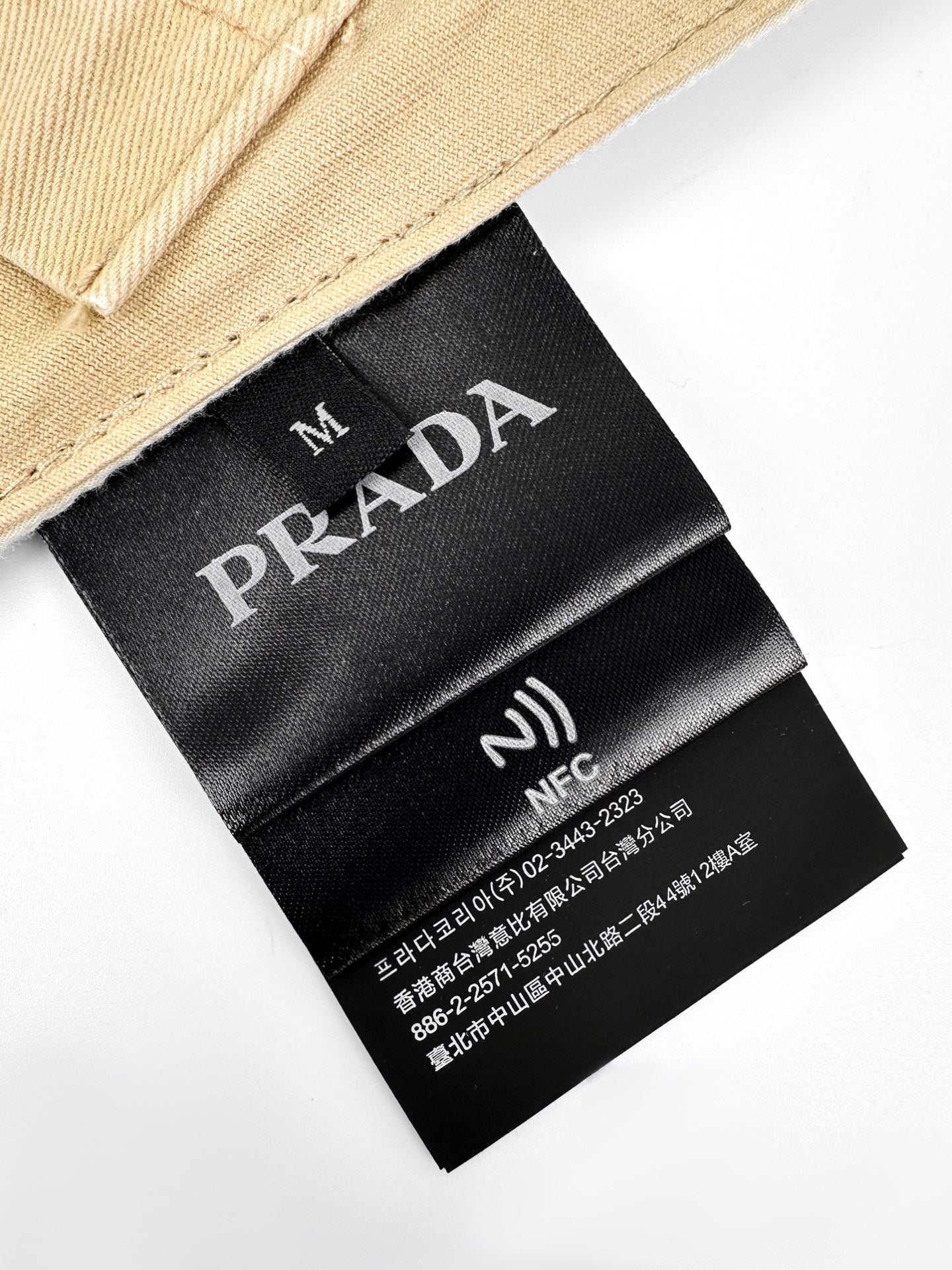 2026 New Model Triangle Brand Embroidered Leather Zipper Coat (BB870-C15)