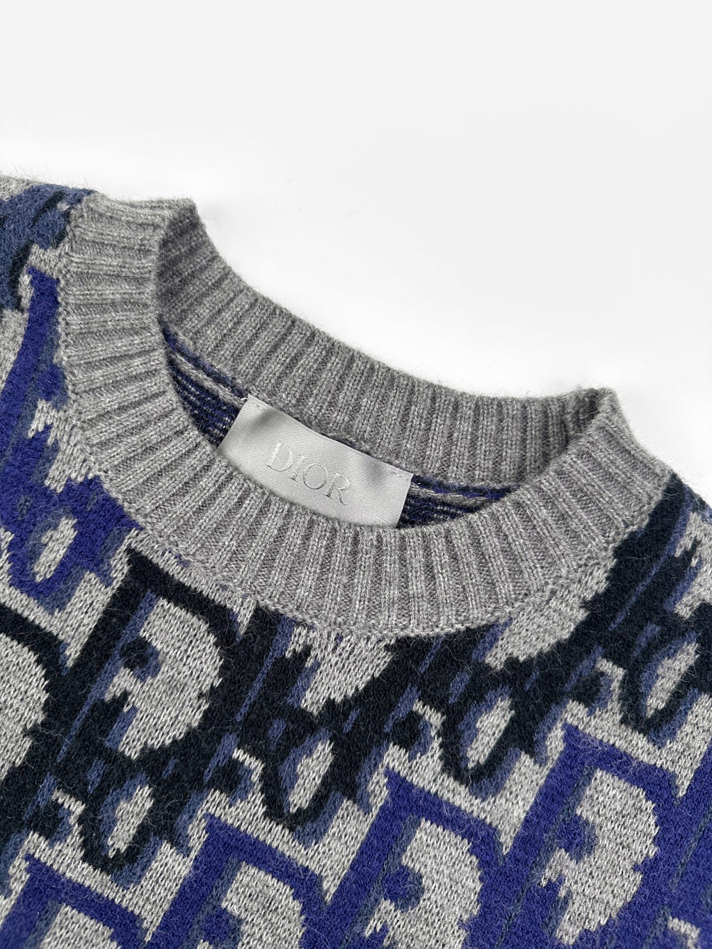 2026 New CD Gradient Full Printed Jacquard Sweater (AA636-B40)