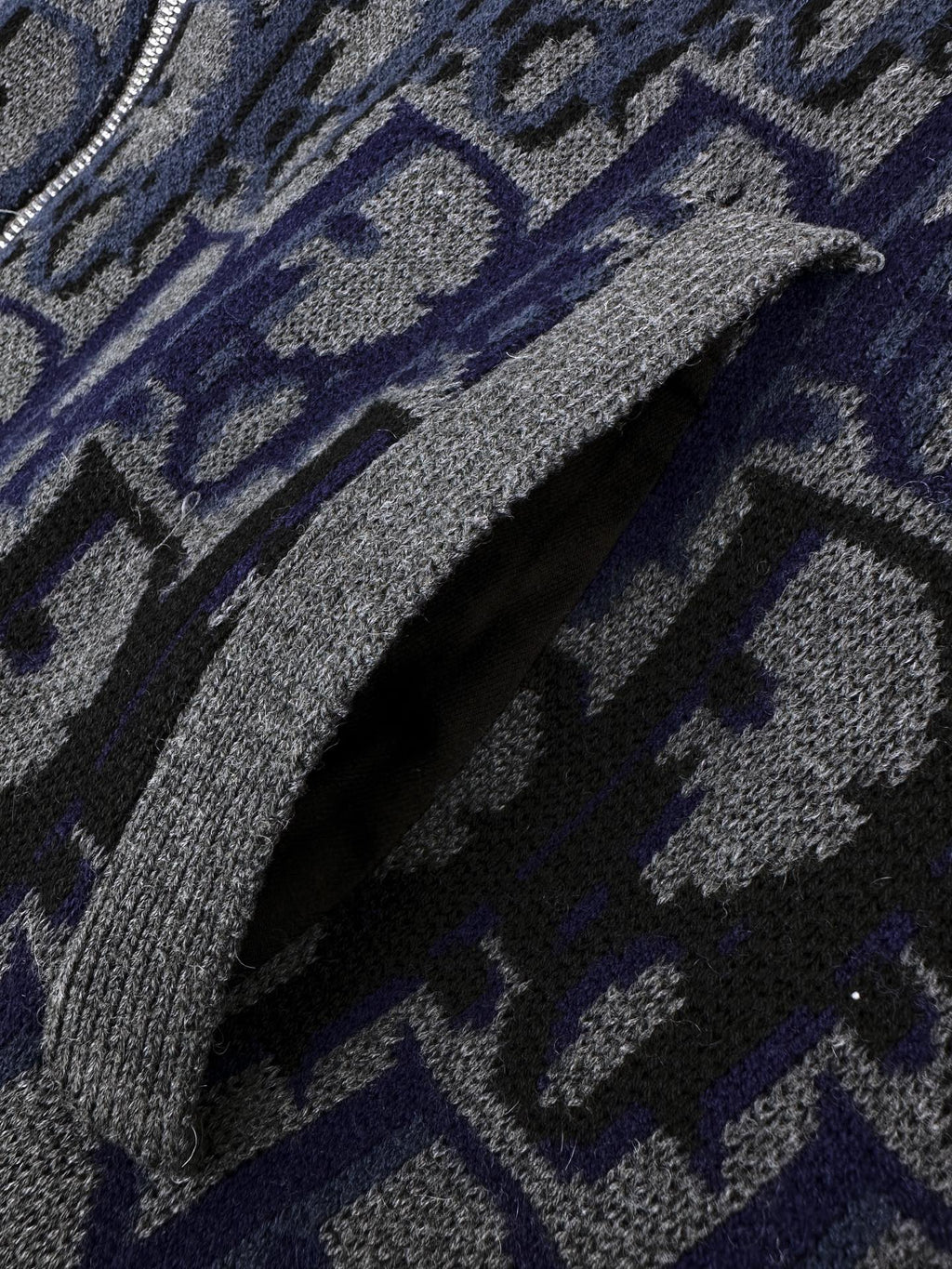 2026 New CD Gradient Full-print Sweater Coat (AA637-C10)