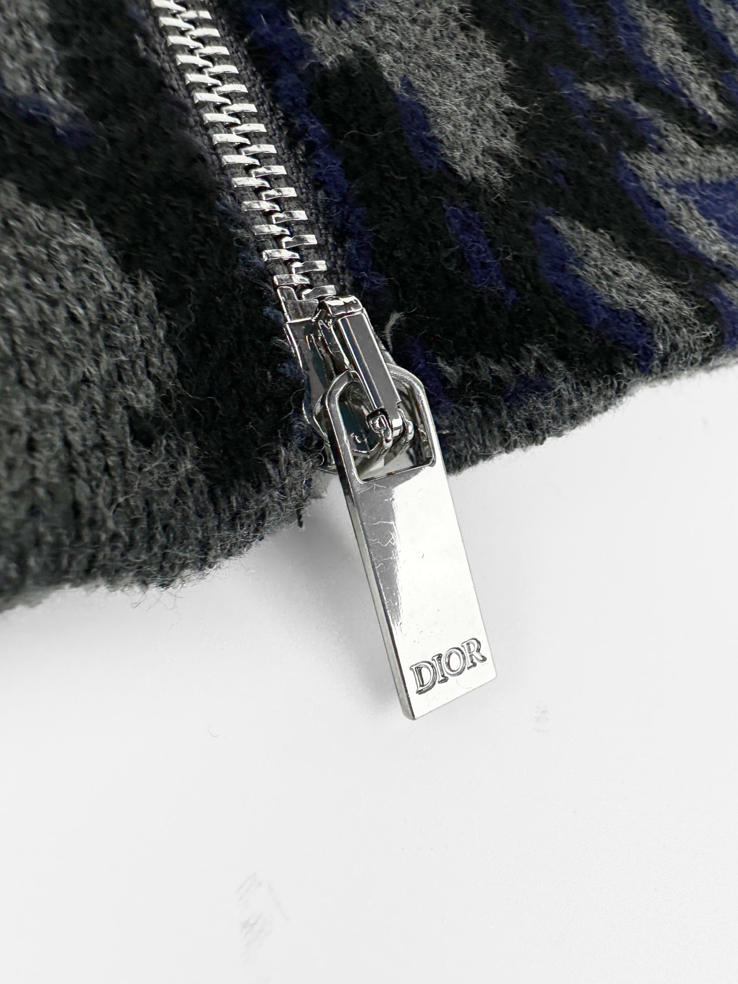 2026 New CD Gradient Full-print Sweater Coat (AA637-C10)