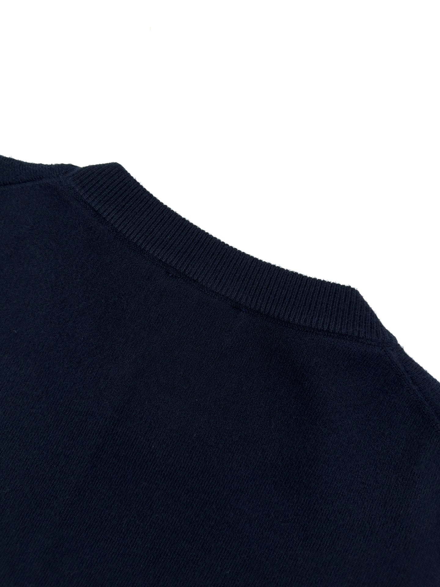 2026 New Model ZE Striped Sweater (AA1009-B10)